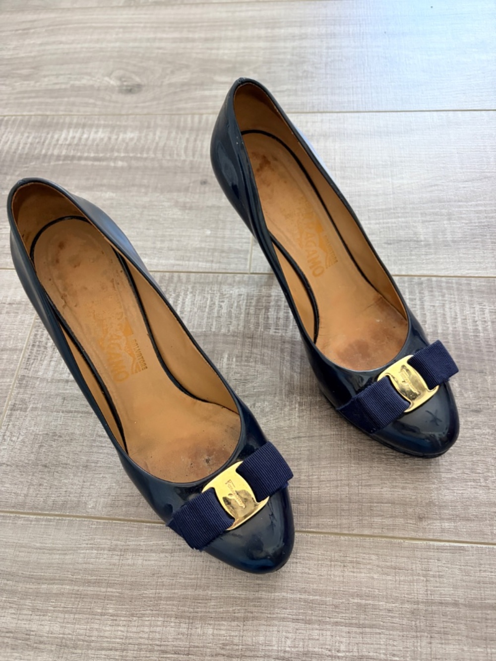 Salvatora Ferragamo Navy Blue Tina Pumps, Size 8